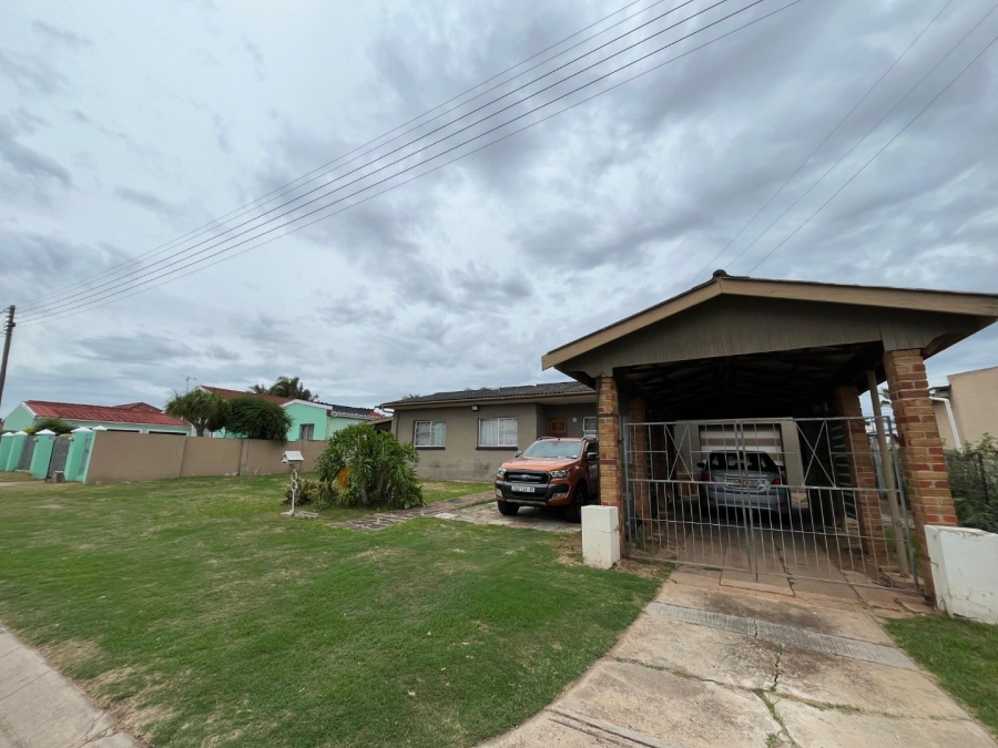 To Let 3 Bedroom Property for Rent in Bothasrus Eastern Cape
